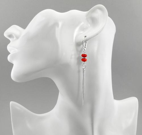 kolczyki koral czerwony ceglasty oponki z łańcuszkami manekin al.jpg