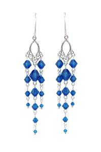 długie, srebrne kolczyki ozdobione kryształkami Swarovski w kolorze szafirowym capri blue