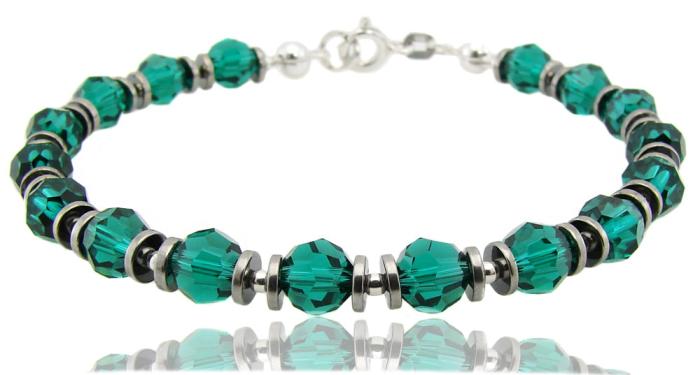 bransoletka z kryształkami w kolorze emerald