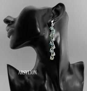 długie kolczyki z opalizującymi kryształkami crystal ab