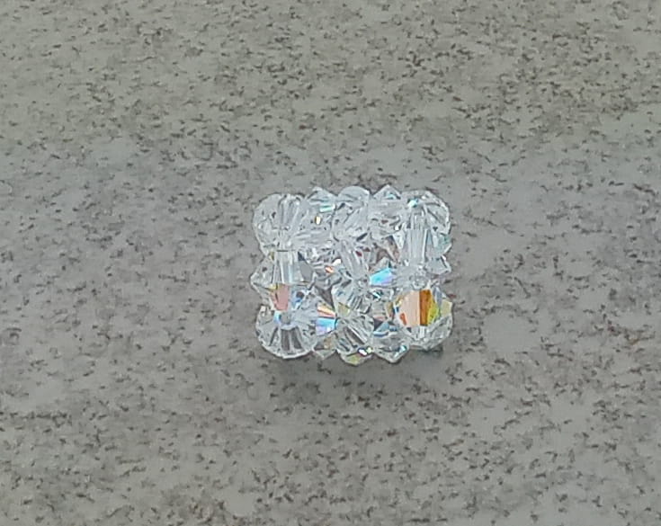 zawieszka z opalizującymi kryształkami crystal ab