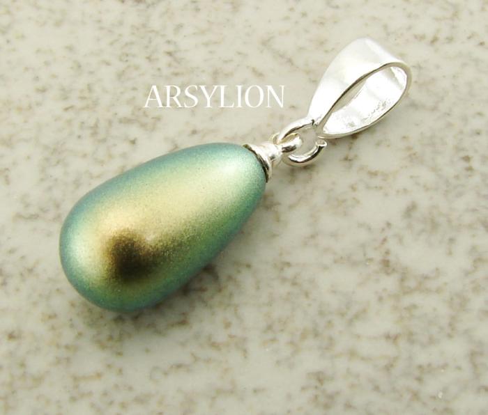 zawieszka z perłą iridescent green