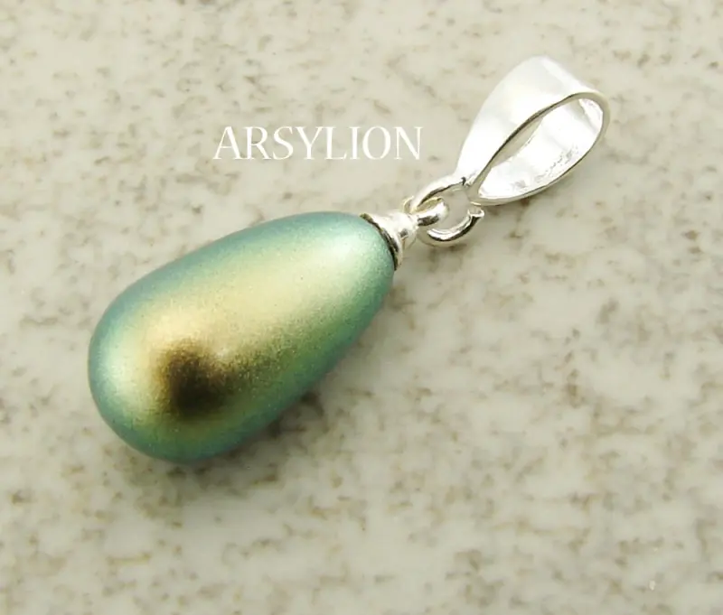 zawieszka z perłą iridescent green