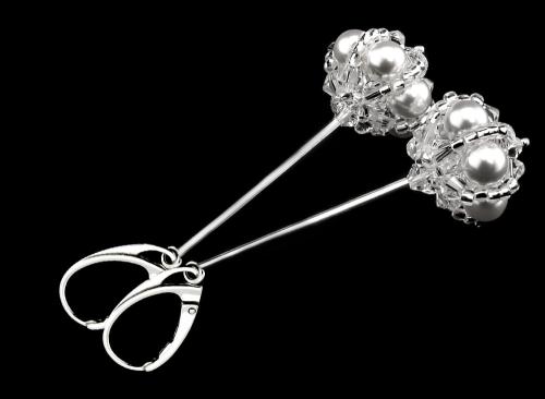 kolczyki z perełkami w kolorze white