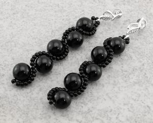 czarne kolczyk z perełkami mystic black