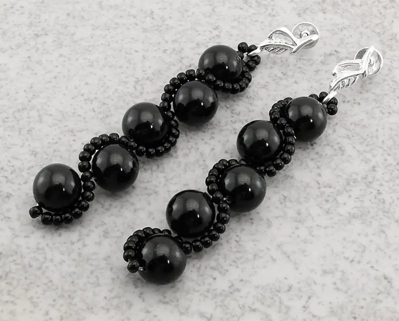 czarne kolczyk z perełkami mystic black