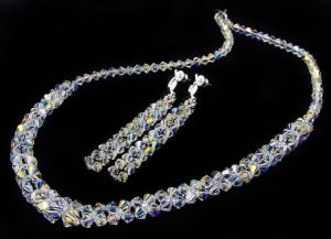 komplet z opalizującymi kryształkami Crystal AB