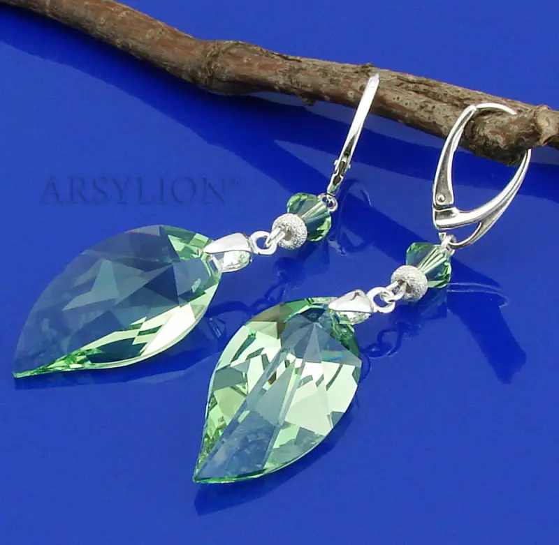 kolczyki z oryginalnymi kryształami new leaf light peridot