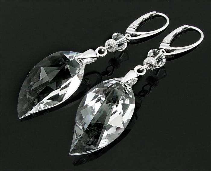 kolczyki z oryginalnymi kryształami new leaf Crystal