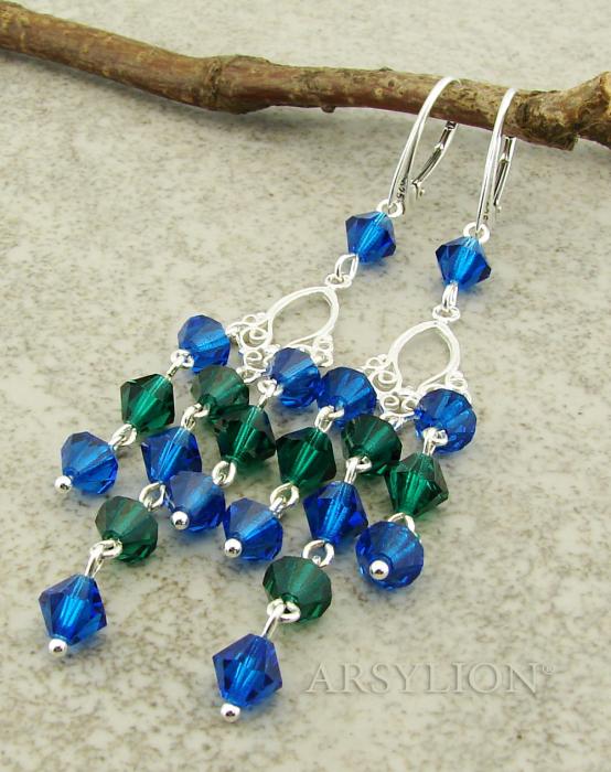 srebrne długie kolczyki z oryginalnymi kryształami emerald i capri blue