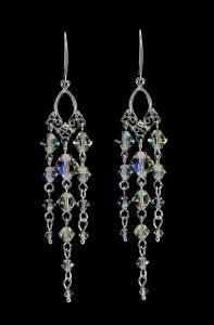 długie opalizujące kolczyki z oryginalnymi kryształkami crystal ab