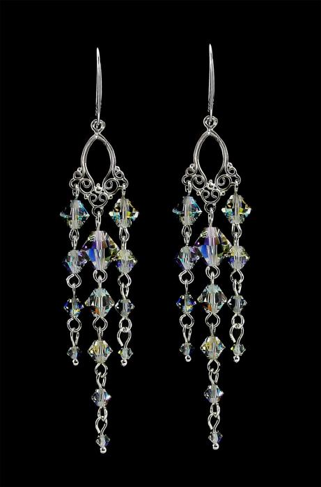 długie opalizujące kolczyki z oryginalnymi kryształkami crystal ab