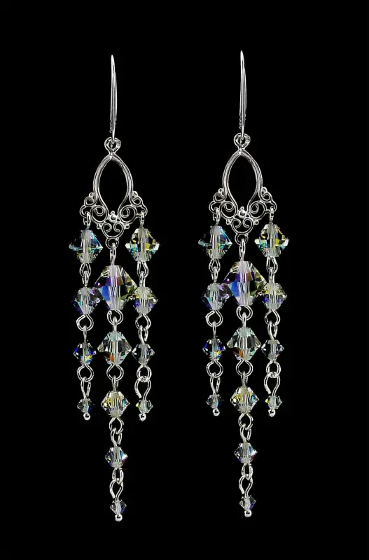 długie opalizujące kolczyki z oryginalnymi kryształkami crystal ab