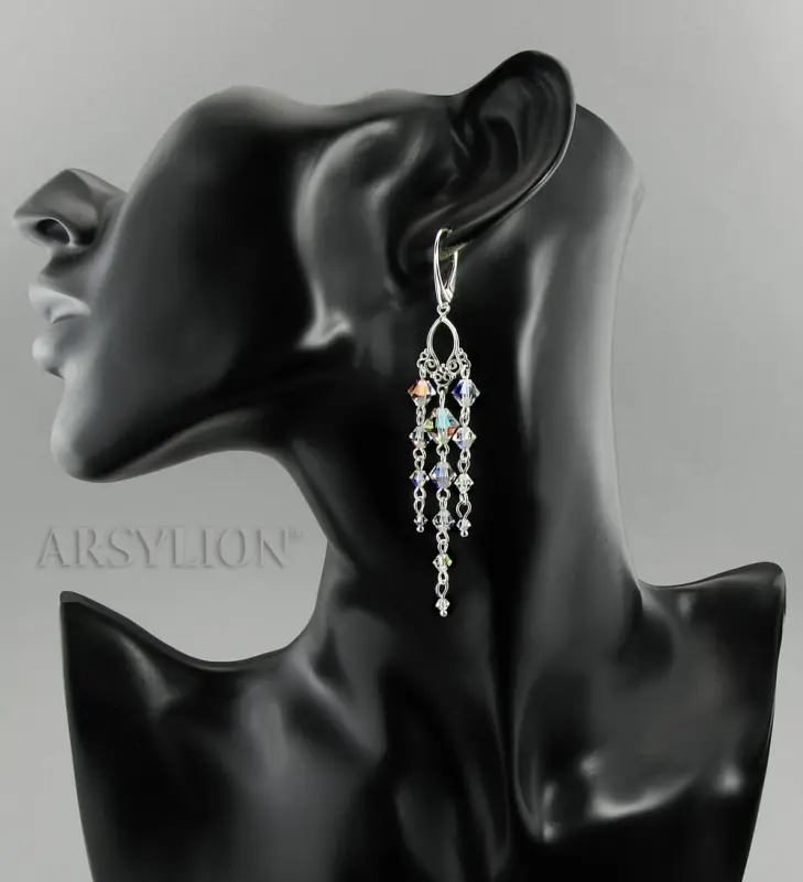 długie opalizujące kolczyki z oryginalnymi kryształkami crystal ab