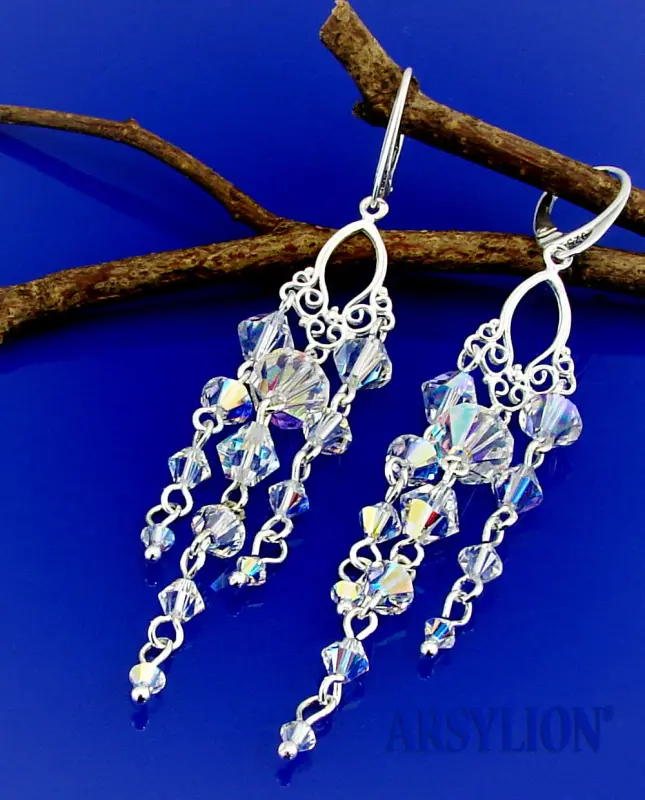 długie opalizujące kolczyki z oryginalnymi kryształkami crystal ab
